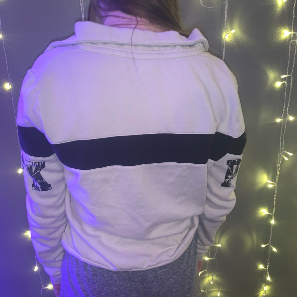 Pink sweater - Picture 3 of 4